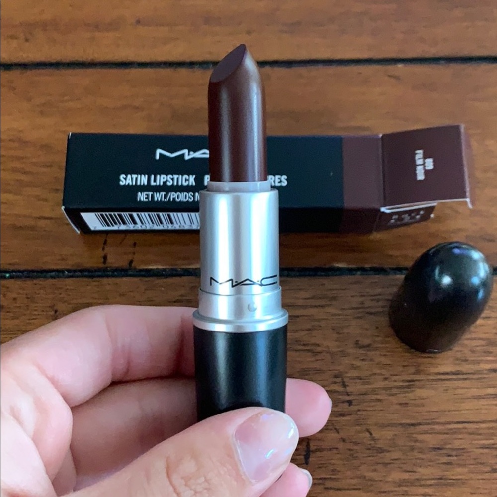 MAC Lipstick- Film Noir